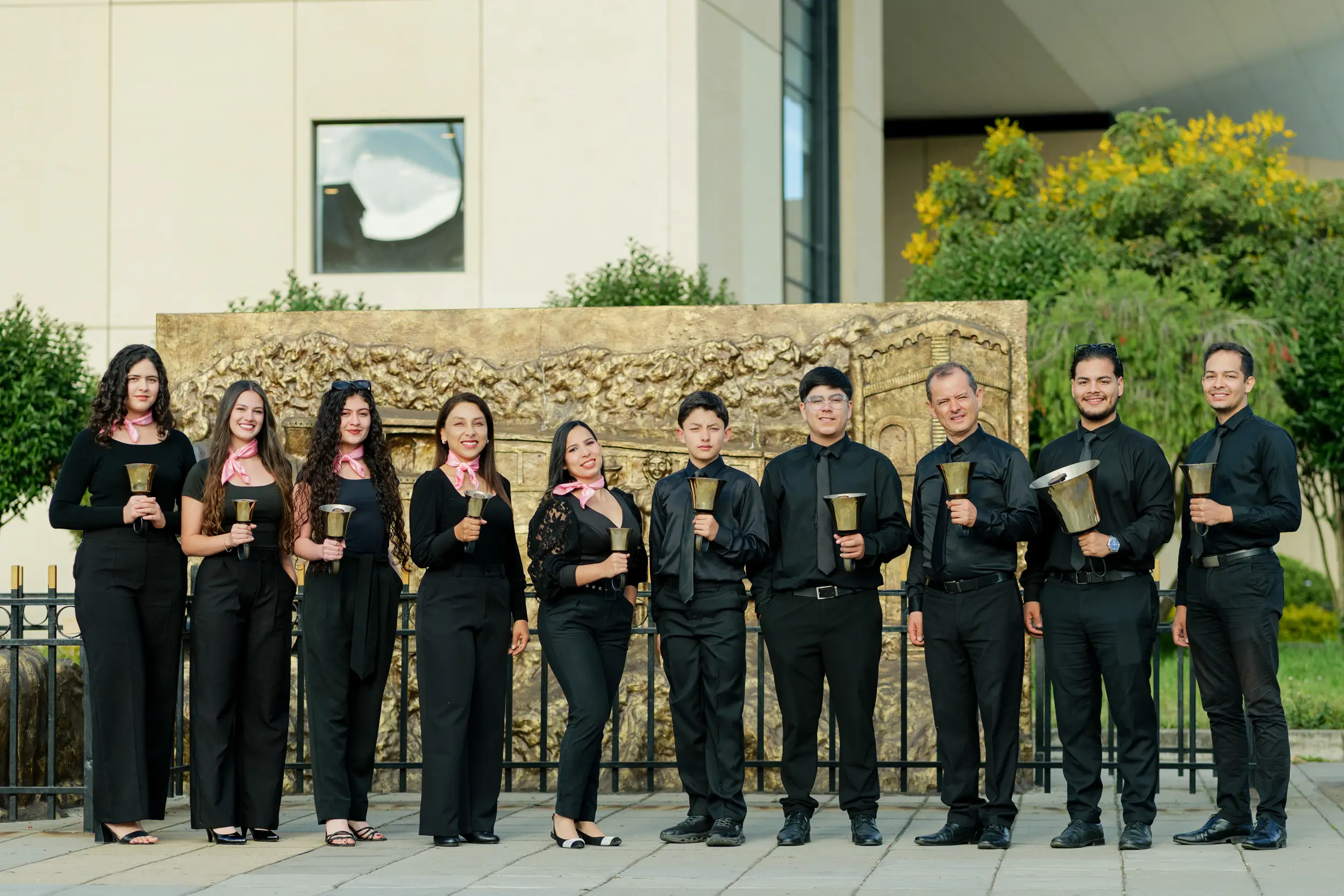 Encanto campanas 2025 (6)