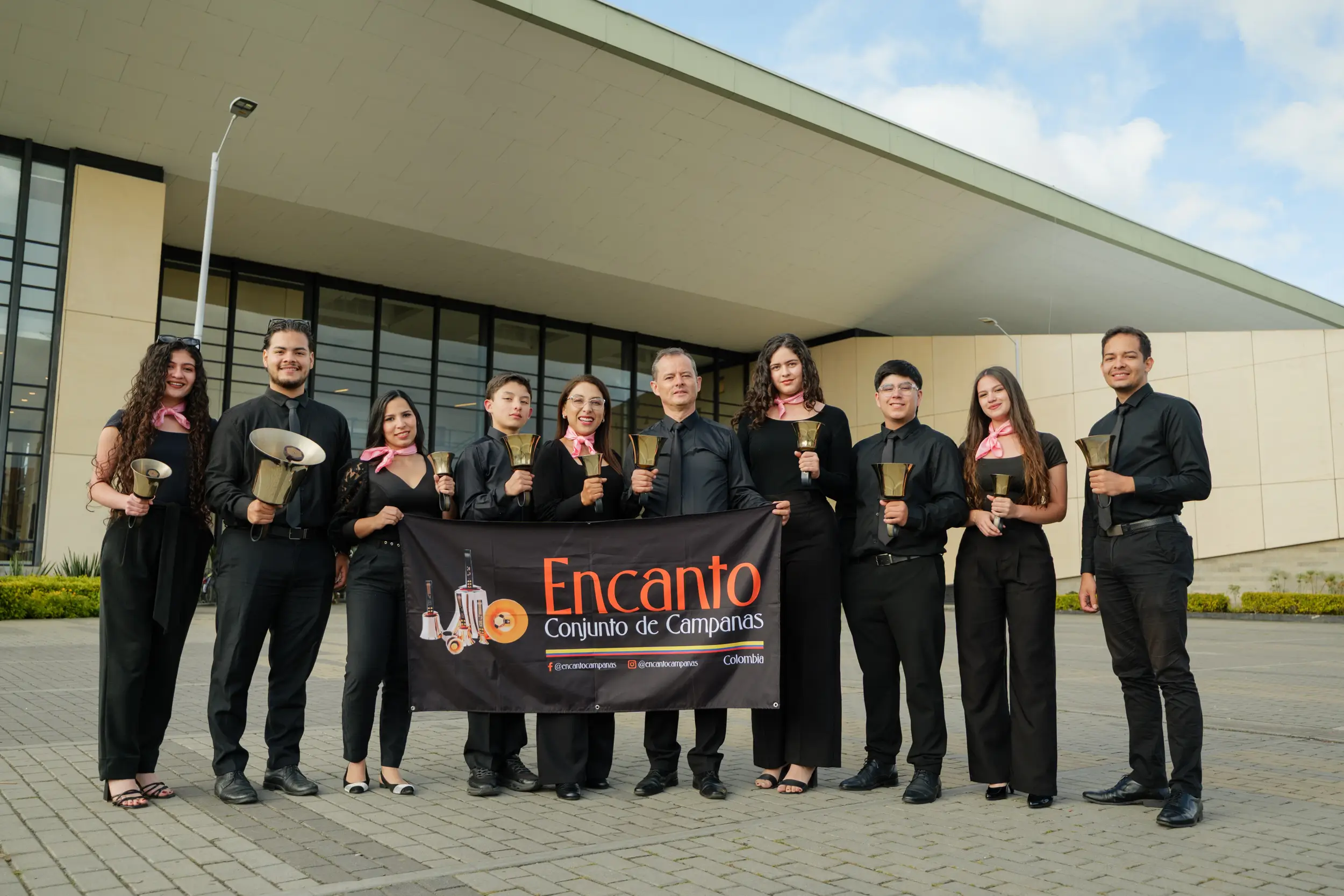 Encanto campanas 2025 (9)